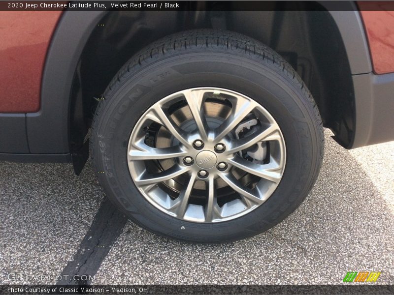 Velvet Red Pearl / Black 2020 Jeep Cherokee Latitude Plus