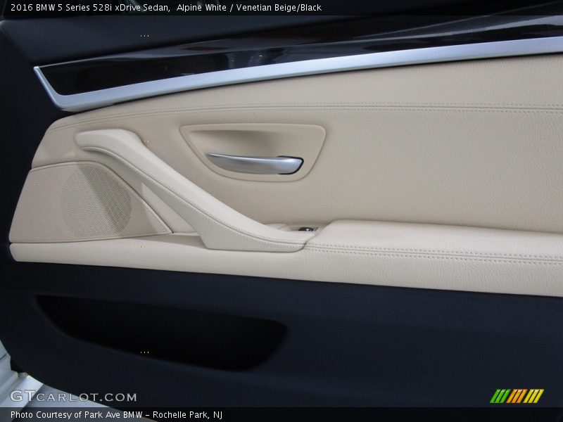 Alpine White / Venetian Beige/Black 2016 BMW 5 Series 528i xDrive Sedan