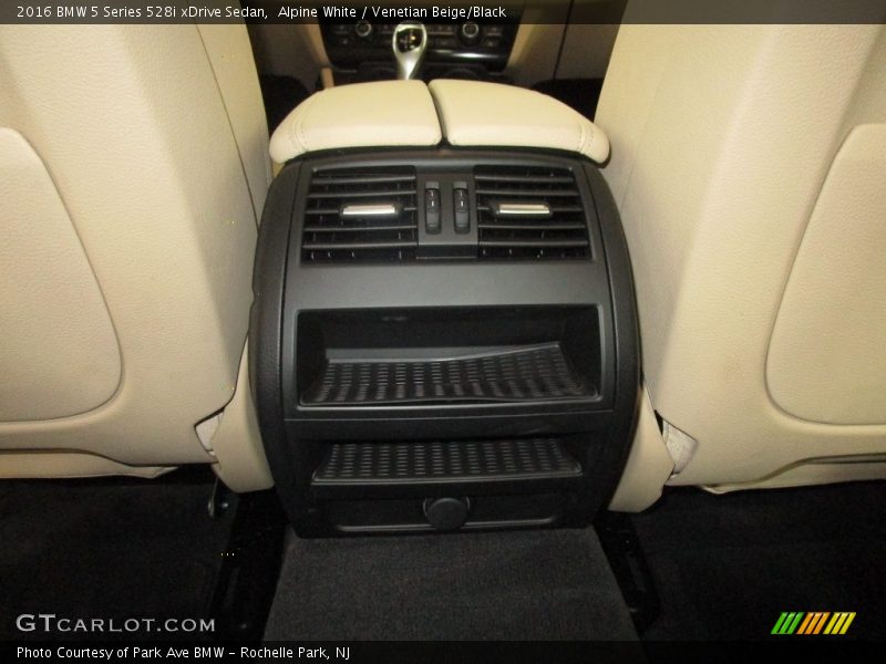 Alpine White / Venetian Beige/Black 2016 BMW 5 Series 528i xDrive Sedan