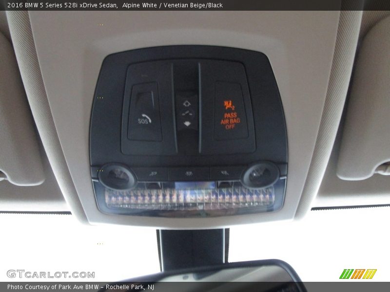 Alpine White / Venetian Beige/Black 2016 BMW 5 Series 528i xDrive Sedan