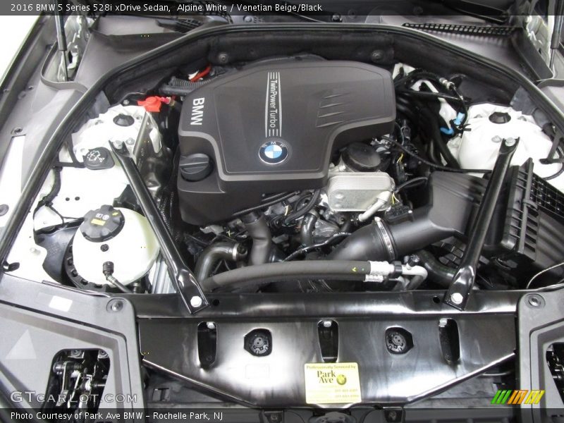 Alpine White / Venetian Beige/Black 2016 BMW 5 Series 528i xDrive Sedan