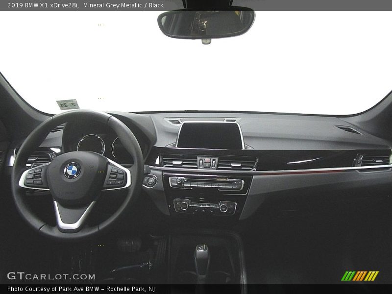 Mineral Grey Metallic / Black 2019 BMW X1 xDrive28i