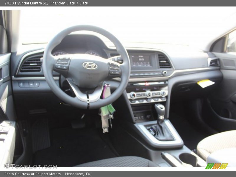 Phantom Black / Black 2020 Hyundai Elantra SE