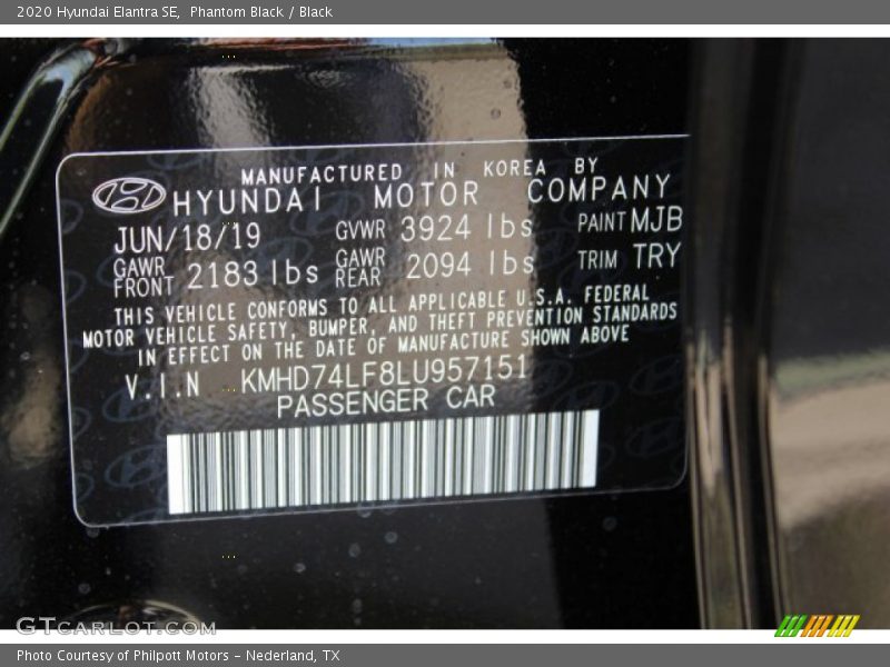 Phantom Black / Black 2020 Hyundai Elantra SE