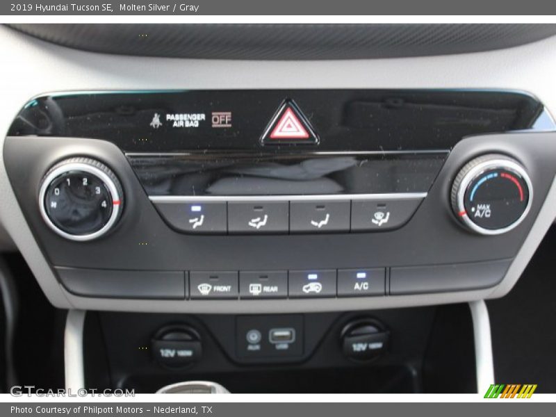 Molten Silver / Gray 2019 Hyundai Tucson SE
