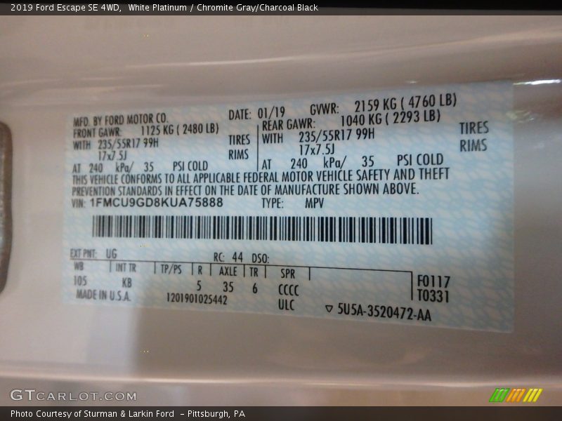 White Platinum / Chromite Gray/Charcoal Black 2019 Ford Escape SE 4WD