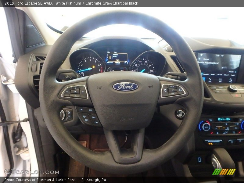 White Platinum / Chromite Gray/Charcoal Black 2019 Ford Escape SE 4WD