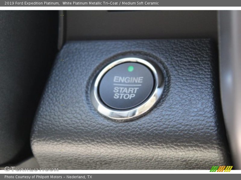 White Platinum Metallic Tri-Coat / Medium Soft Ceramic 2019 Ford Expedition Platinum