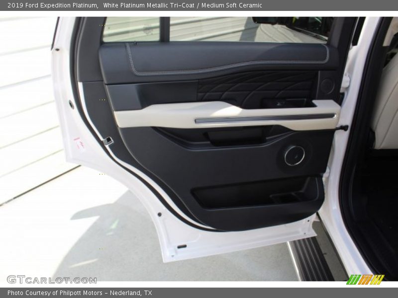 White Platinum Metallic Tri-Coat / Medium Soft Ceramic 2019 Ford Expedition Platinum