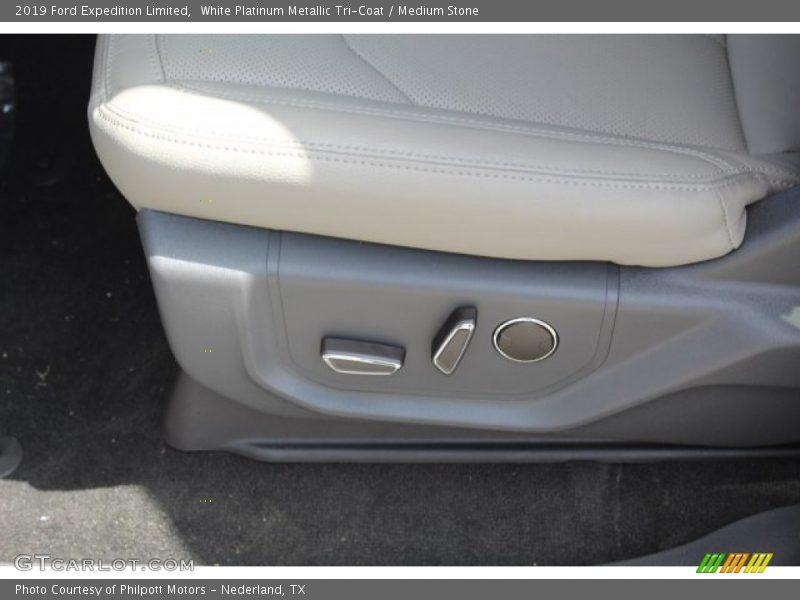 White Platinum Metallic Tri-Coat / Medium Stone 2019 Ford Expedition Limited