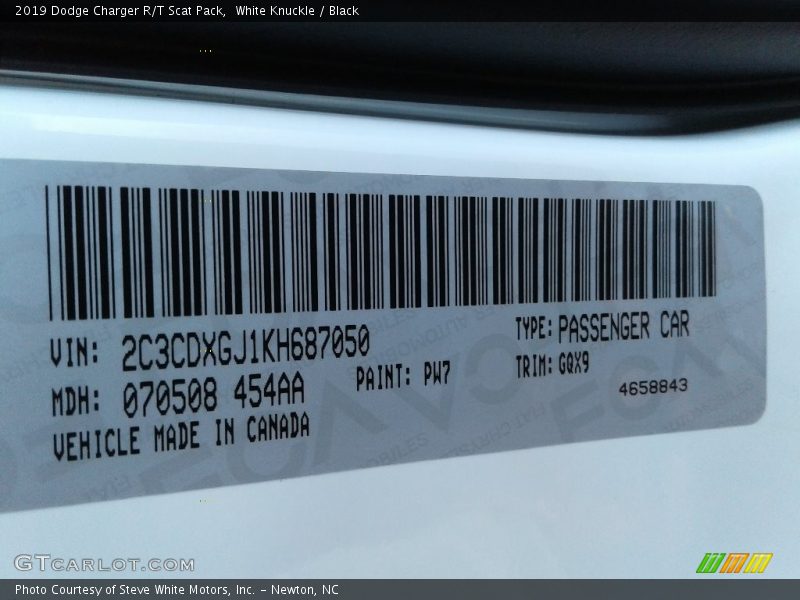 White Knuckle / Black 2019 Dodge Charger R/T Scat Pack