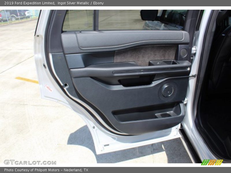 Ingot Silver Metallic / Ebony 2019 Ford Expedition Limited