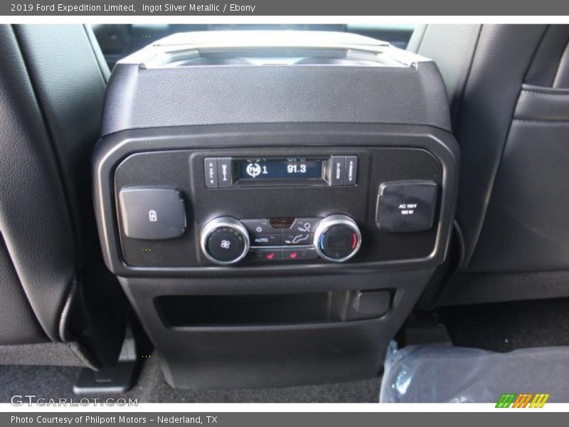 Ingot Silver Metallic / Ebony 2019 Ford Expedition Limited