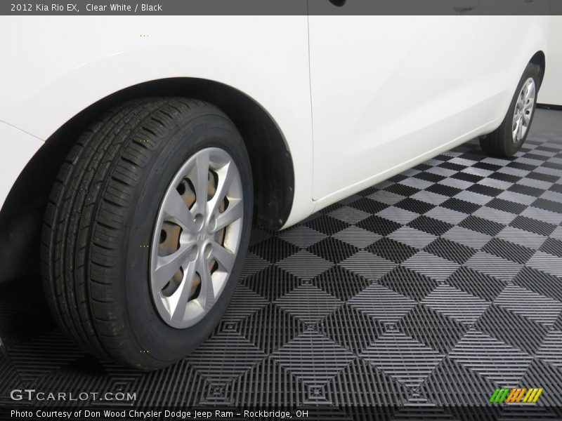 Clear White / Black 2012 Kia Rio EX