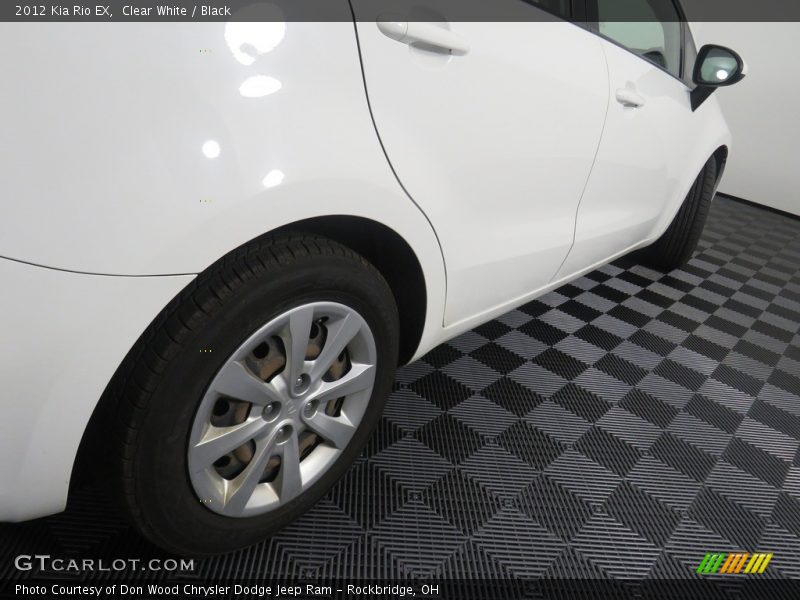 Clear White / Black 2012 Kia Rio EX