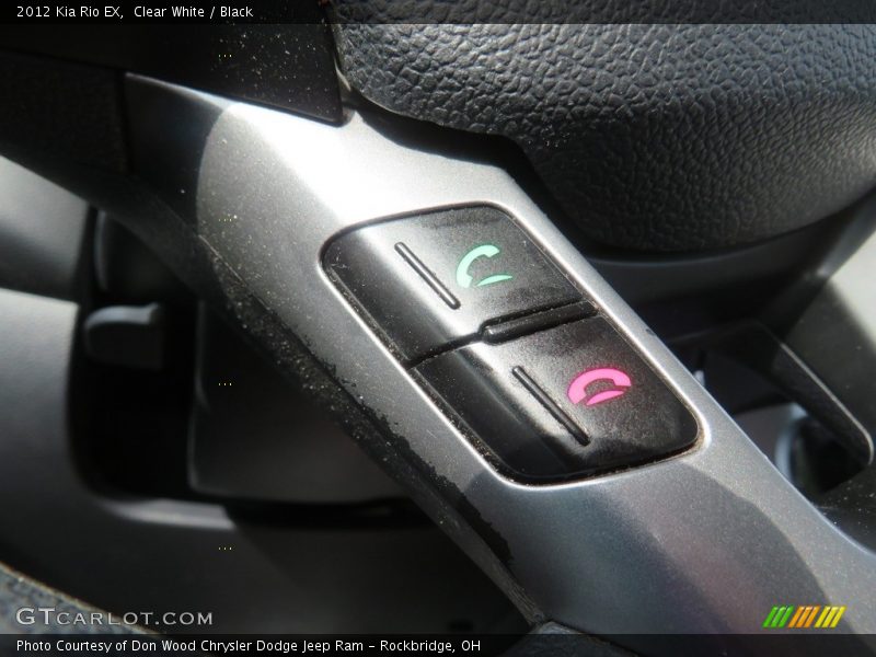 Clear White / Black 2012 Kia Rio EX