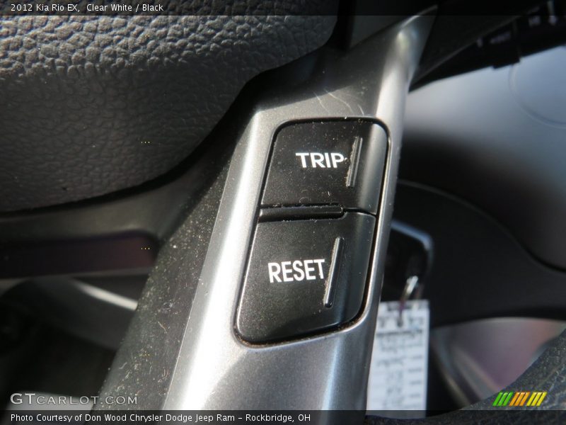 Clear White / Black 2012 Kia Rio EX