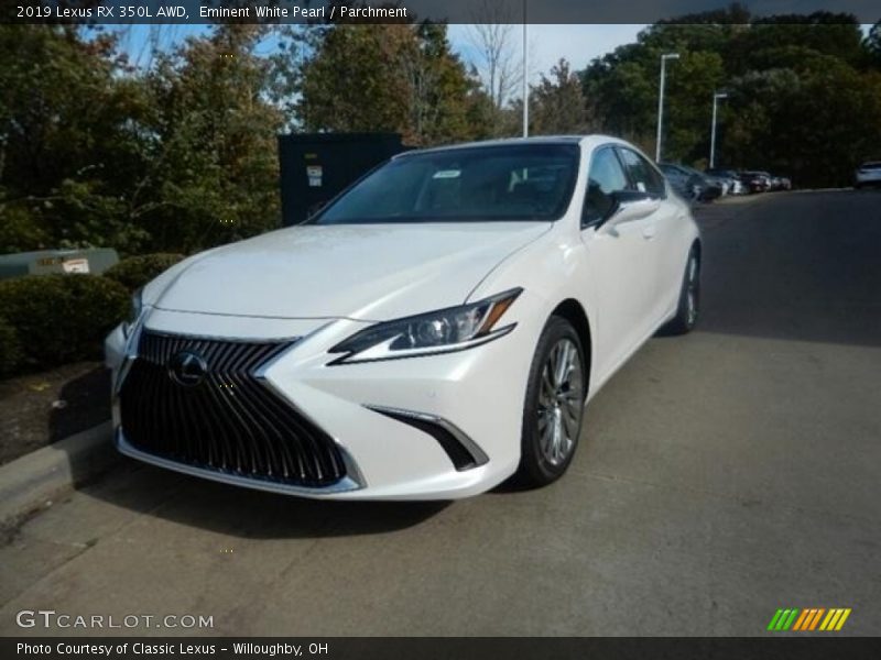 Front 3/4 View of 2019 RX 350L AWD