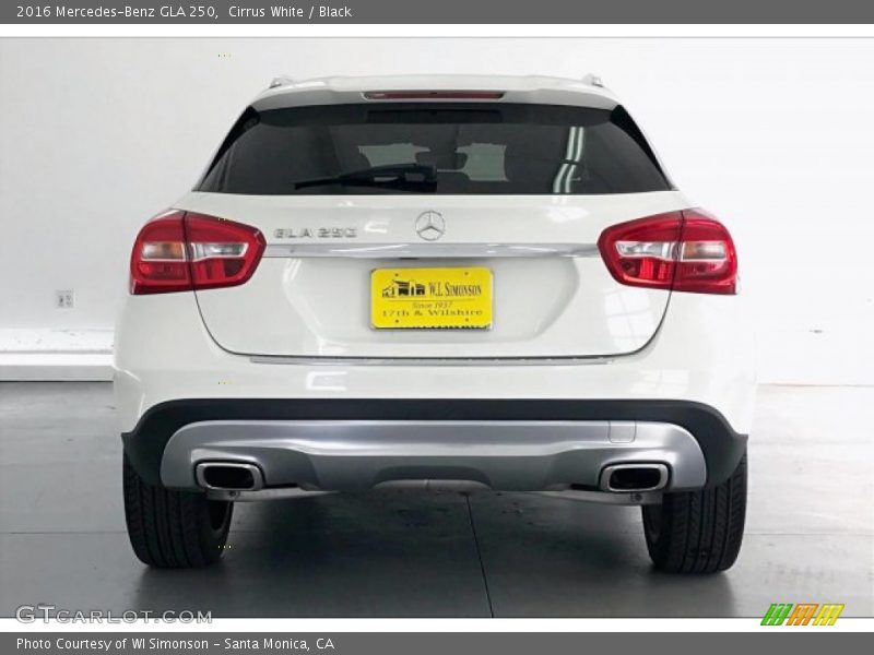 Cirrus White / Black 2016 Mercedes-Benz GLA 250