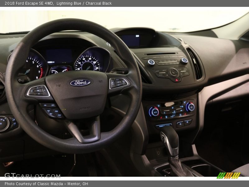 Lightning Blue / Charcoal Black 2018 Ford Escape SE 4WD