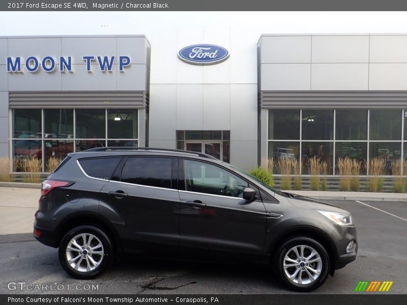 Magnetic / Charcoal Black 2017 Ford Escape SE 4WD