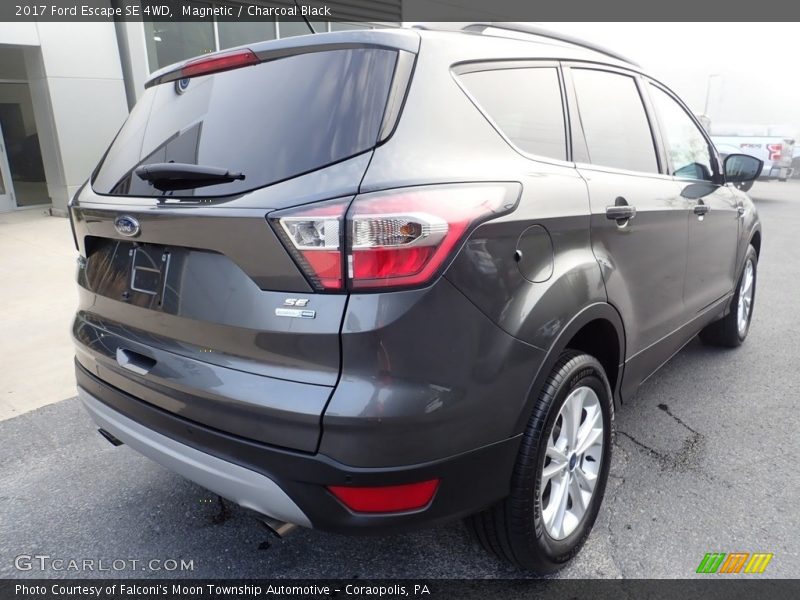 Magnetic / Charcoal Black 2017 Ford Escape SE 4WD