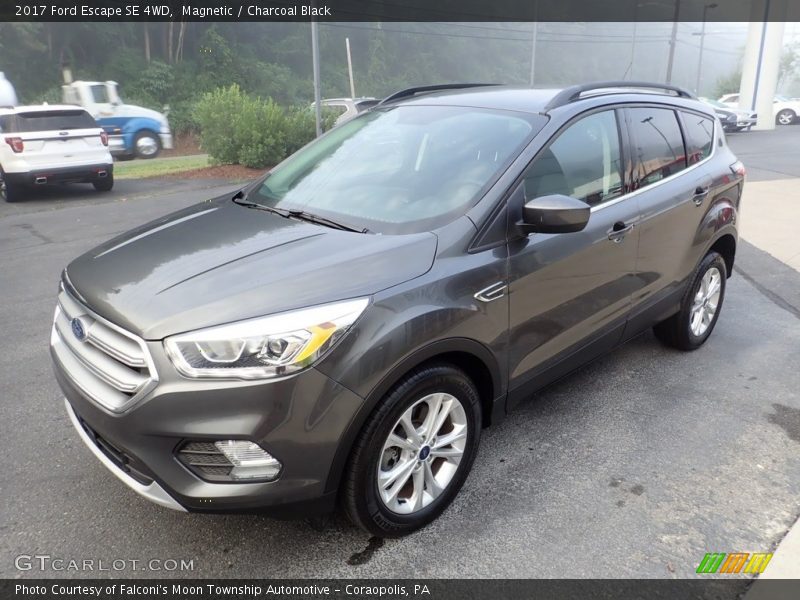 Magnetic / Charcoal Black 2017 Ford Escape SE 4WD