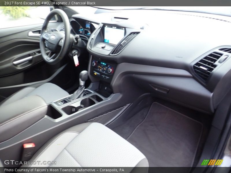 Magnetic / Charcoal Black 2017 Ford Escape SE 4WD