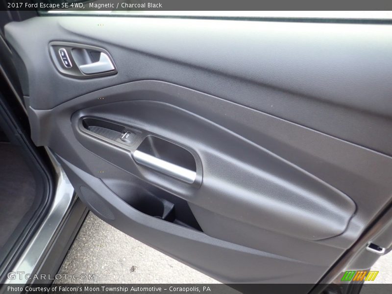 Magnetic / Charcoal Black 2017 Ford Escape SE 4WD