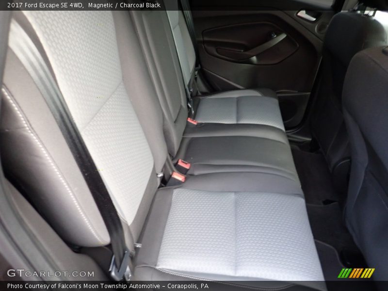Magnetic / Charcoal Black 2017 Ford Escape SE 4WD