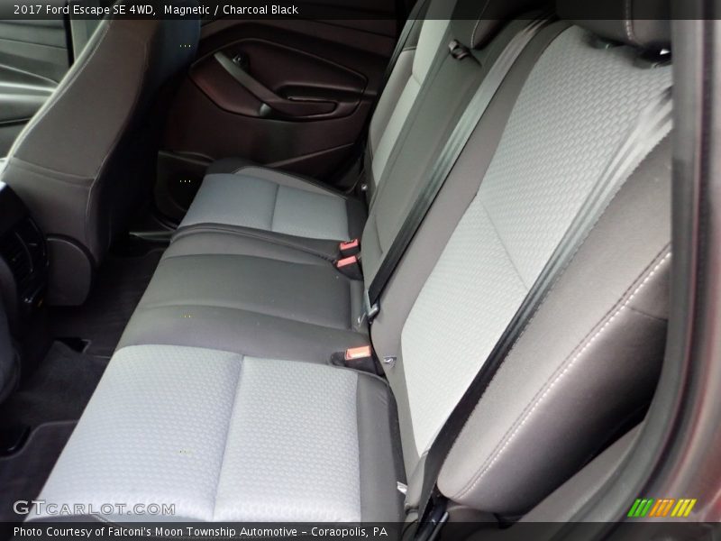 Magnetic / Charcoal Black 2017 Ford Escape SE 4WD