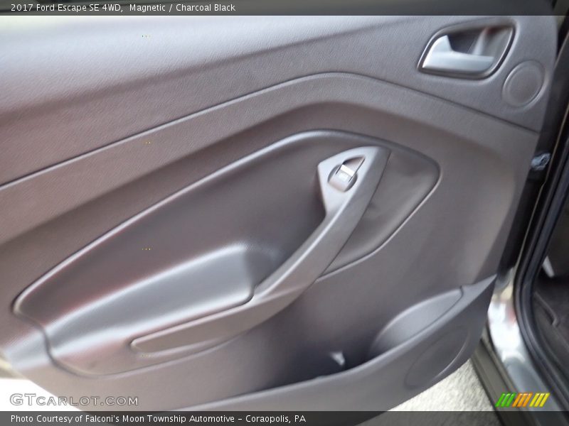 Magnetic / Charcoal Black 2017 Ford Escape SE 4WD