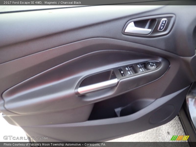 Magnetic / Charcoal Black 2017 Ford Escape SE 4WD
