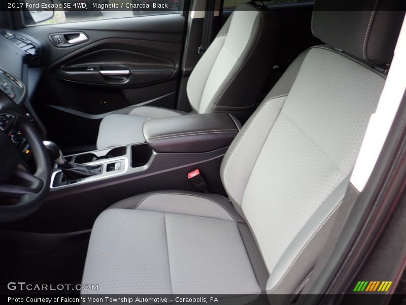 Magnetic / Charcoal Black 2017 Ford Escape SE 4WD