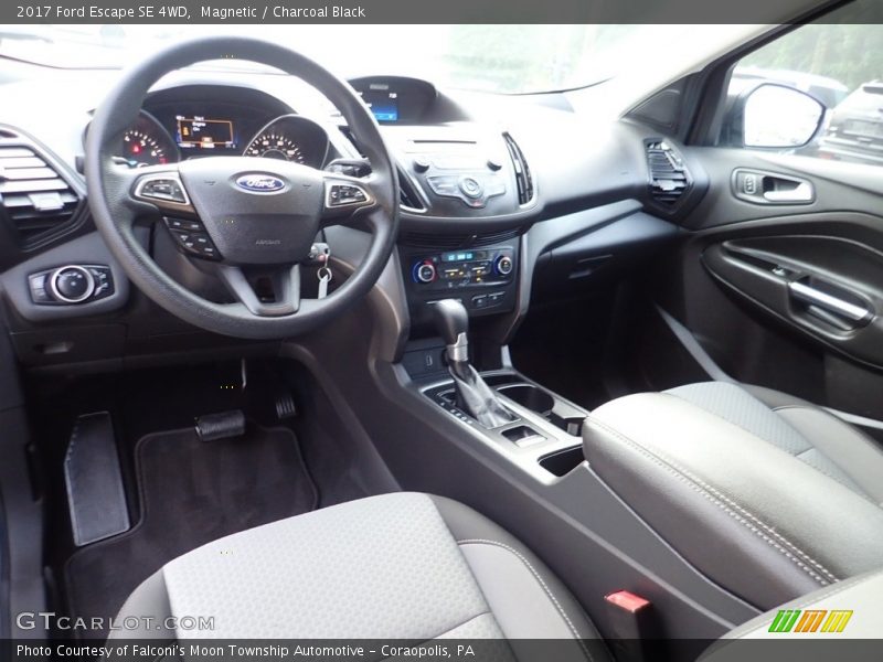 Magnetic / Charcoal Black 2017 Ford Escape SE 4WD