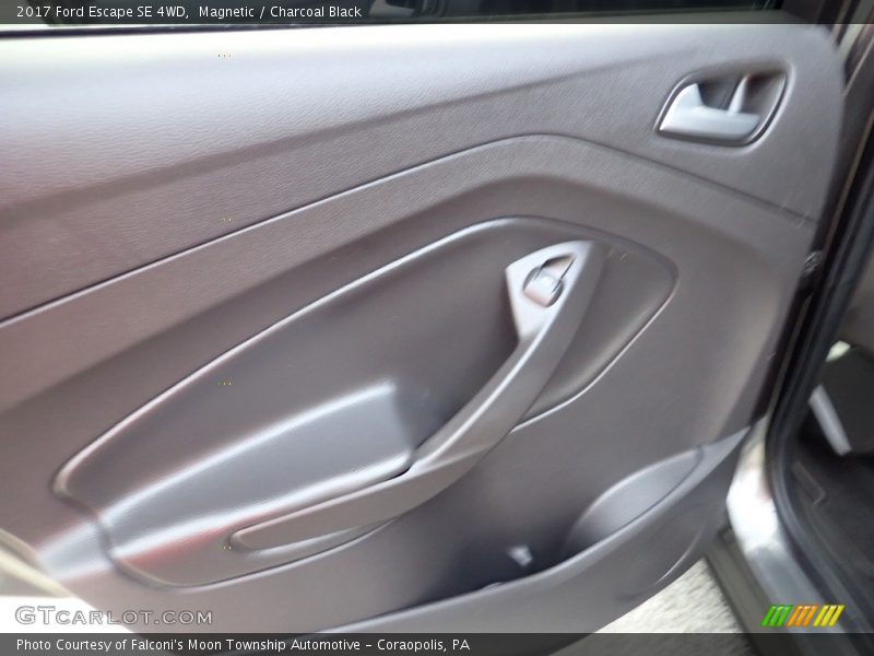 Magnetic / Charcoal Black 2017 Ford Escape SE 4WD
