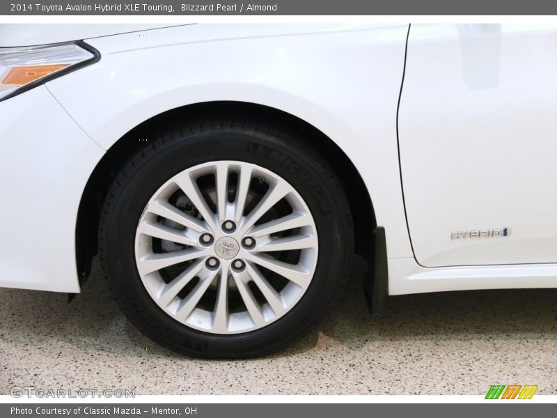Blizzard Pearl / Almond 2014 Toyota Avalon Hybrid XLE Touring