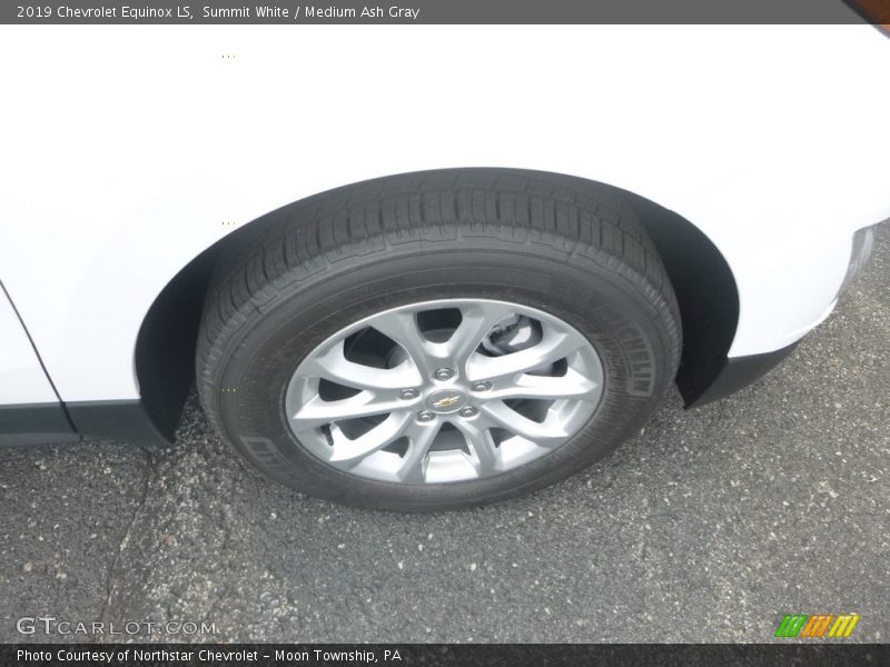 Summit White / Medium Ash Gray 2019 Chevrolet Equinox LS