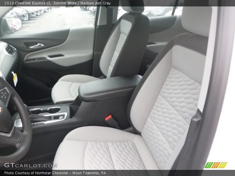 Summit White / Medium Ash Gray 2019 Chevrolet Equinox LS