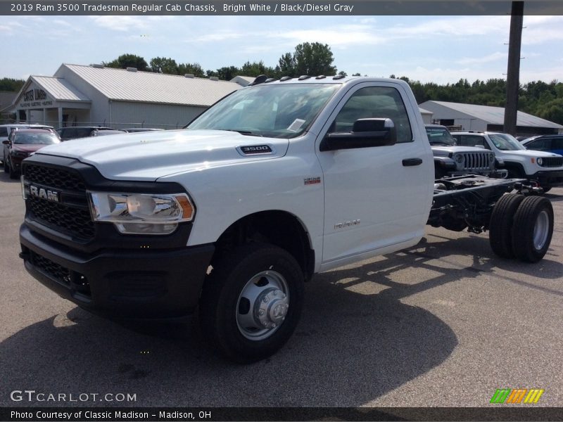 Bright White / Black/Diesel Gray 2019 Ram 3500 Tradesman Regular Cab Chassis