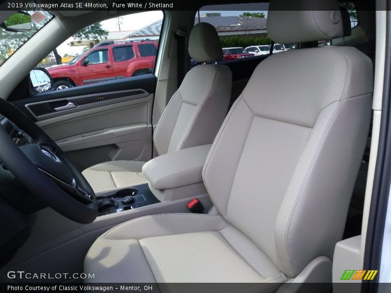 Pure White / Shetland 2019 Volkswagen Atlas SE 4Motion