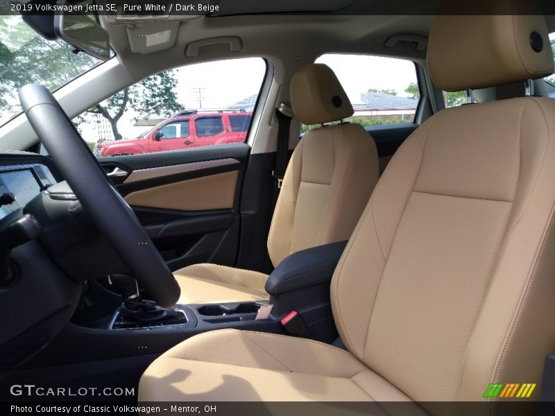 Pure White / Dark Beige 2019 Volkswagen Jetta SE