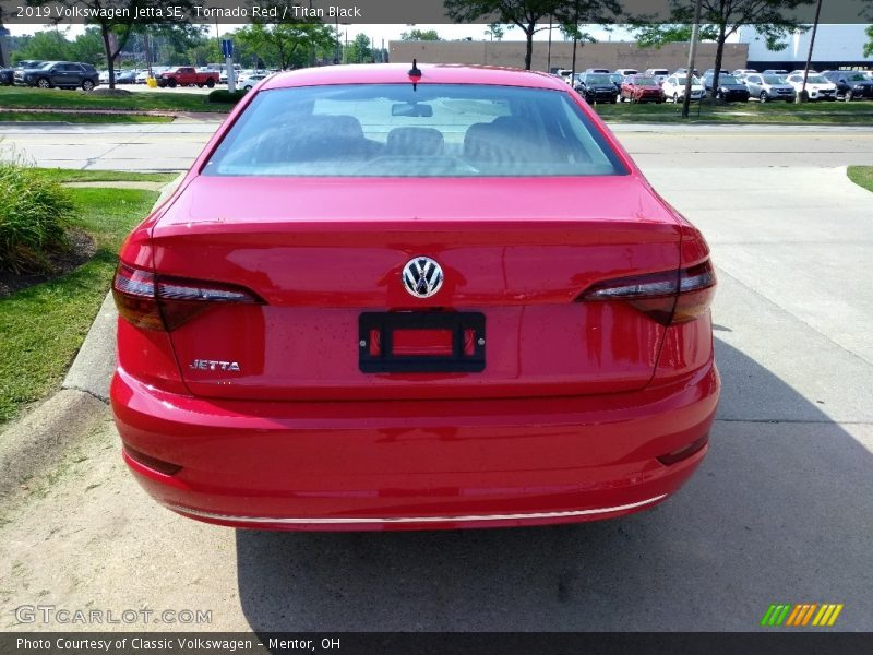 Tornado Red / Titan Black 2019 Volkswagen Jetta SE