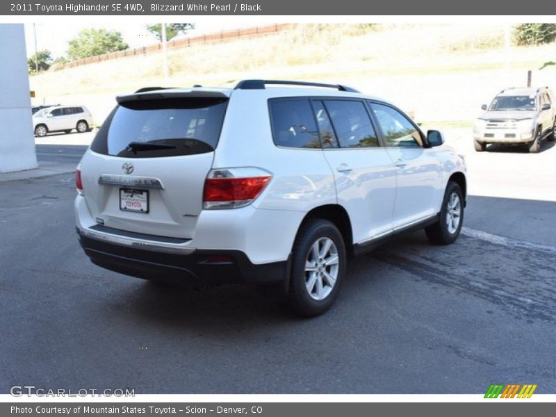 Blizzard White Pearl / Black 2011 Toyota Highlander SE 4WD