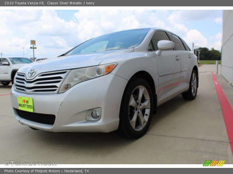 Classic Silver Metallic / Ivory 2010 Toyota Venza V6