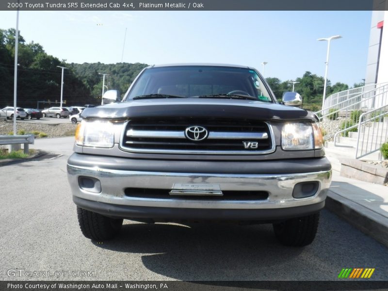 Platinum Metallic / Oak 2000 Toyota Tundra SR5 Extended Cab 4x4