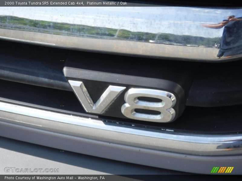 Platinum Metallic / Oak 2000 Toyota Tundra SR5 Extended Cab 4x4