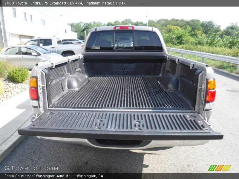 Platinum Metallic / Oak 2000 Toyota Tundra SR5 Extended Cab 4x4