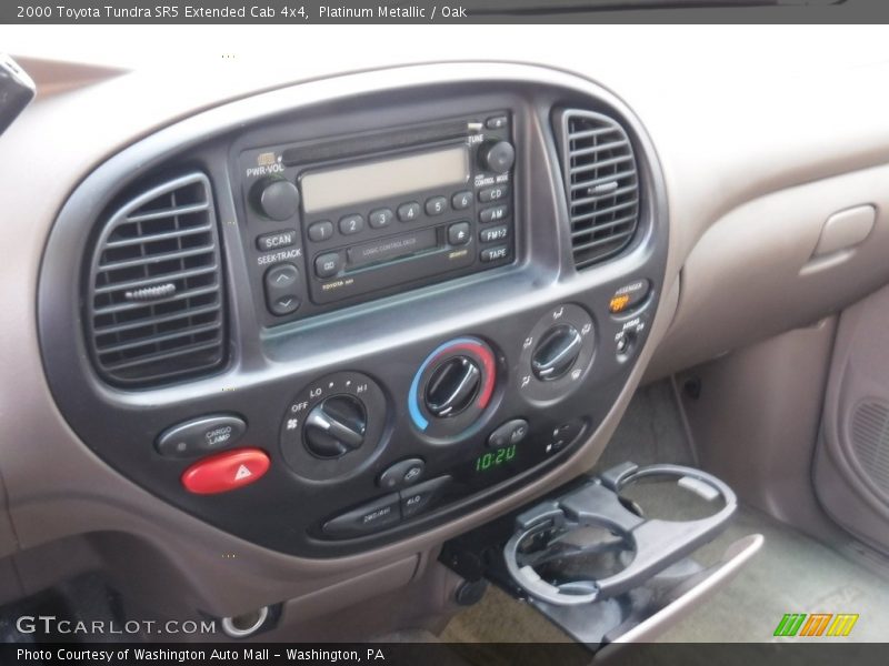 Platinum Metallic / Oak 2000 Toyota Tundra SR5 Extended Cab 4x4