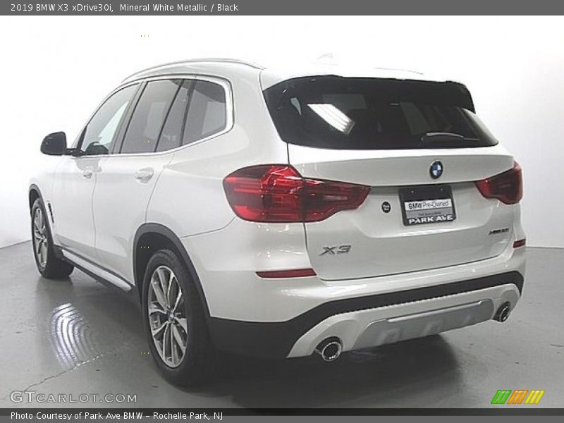 Mineral White Metallic / Black 2019 BMW X3 xDrive30i